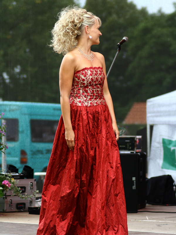 09.jpg